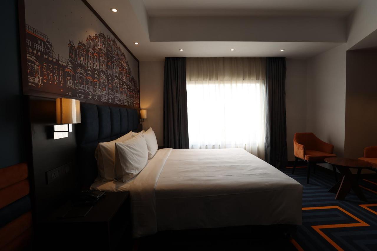 Holiday Inn Express & Suites Jaipur Gopalpura Exterior foto